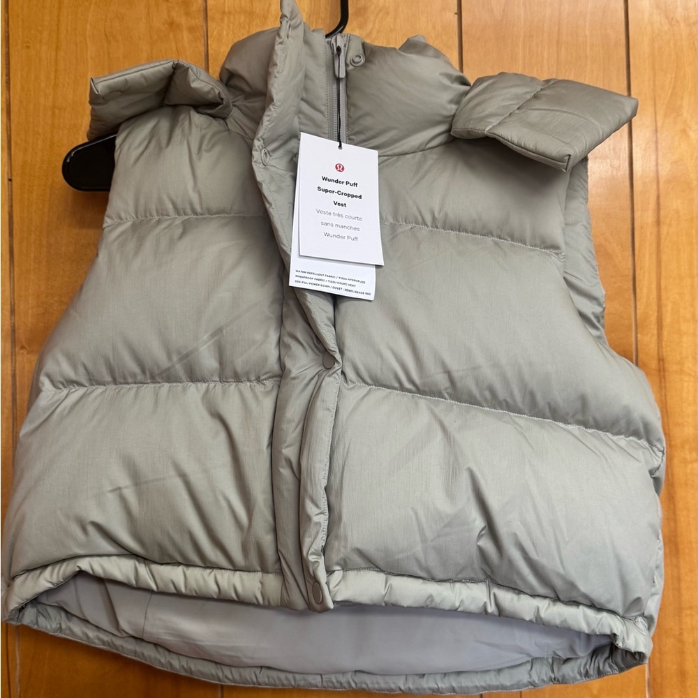 Lululemon Cropped Vest RARE! Stylish! - Picture 2 of 8